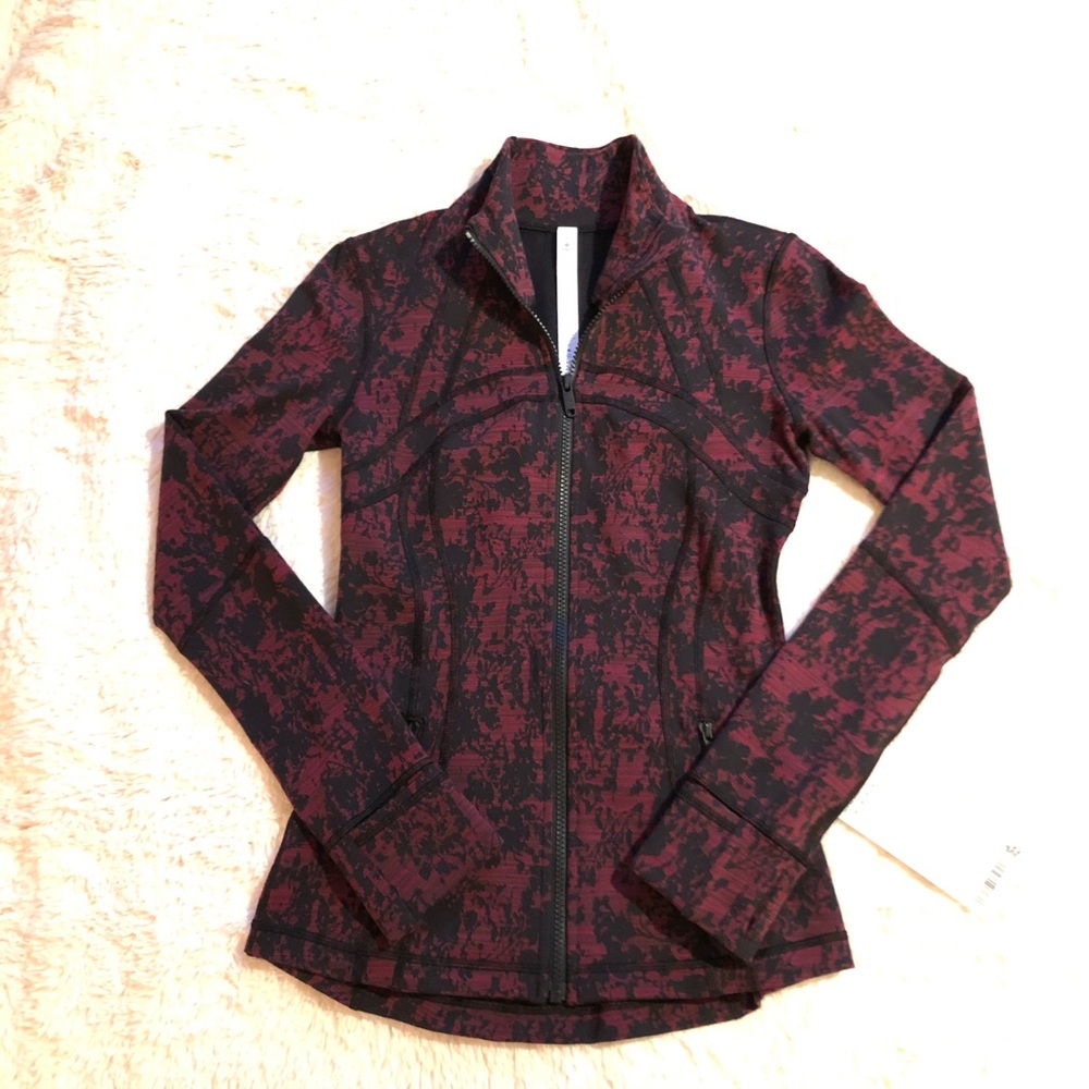 Lululemon Define NWT